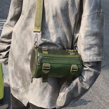 圓筒包 時尚潮流圓筒斜挎包潮牌單肩包街頭潮流嘻哈ins男包日系土酷包女【林之舍】