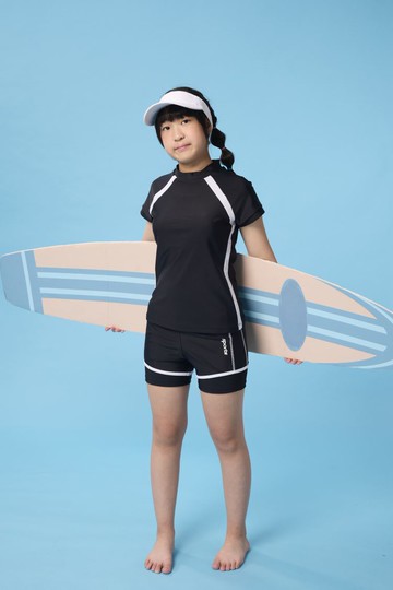 台灣製造現貨萊卡女中童大童短袖短褲二件式泳裝(附帽)【36-66-H75701-25】ibella艾貝拉