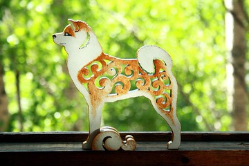 木製秋田犬雕像