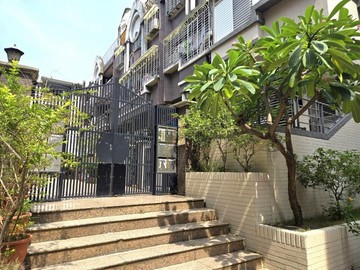高鐵花園別墅邊間.三面採光屋況如新｜高雄市左營區重政路