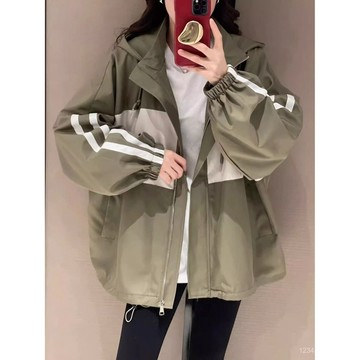 大碼外套女 胖MM外套 春秋女裝 小香風連帽開衫 衝鋒衣女 短款外套 棒球服女 百搭外套 寬鬆外套