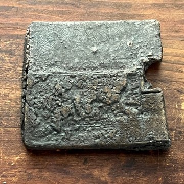 Pinkoi 代購 -  圓頂或胸針黑色釉和黑色銹釉“凹方”