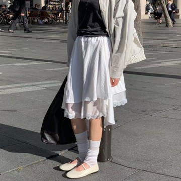 ˏˋ 𝐻𝑒𝑦 𝑆𝑝𝑟𝑖𝑛𝑔 - ̗̀ 🌷⛅️ ̖́‎韓系小衆設計感百搭不規則蕾絲拼接鬆緊腰半裙