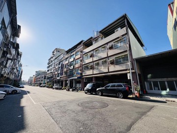 前鎮草衙｜超值大面寬透天｜高雄市前鎮區佛道路