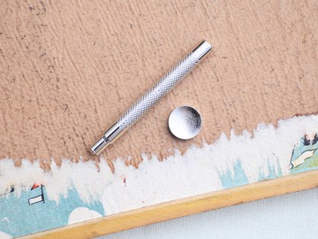 【大跳豆系列—四合釦衝釦器 連底座｜15mm釦面適用】手工皮革 個人化 皮革DIY 皮革工具 四合釦 啪鈕 車縫鈕 打鈕工具