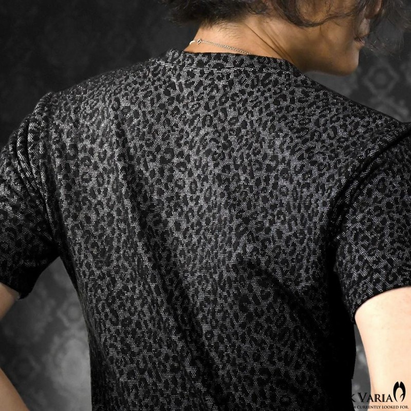 BlackVaria Tシャツ ヒョウ柄 Vネック 豹柄 日本製 スリム 光沢