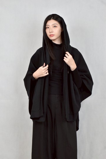 (F) burberry黑色披風外套