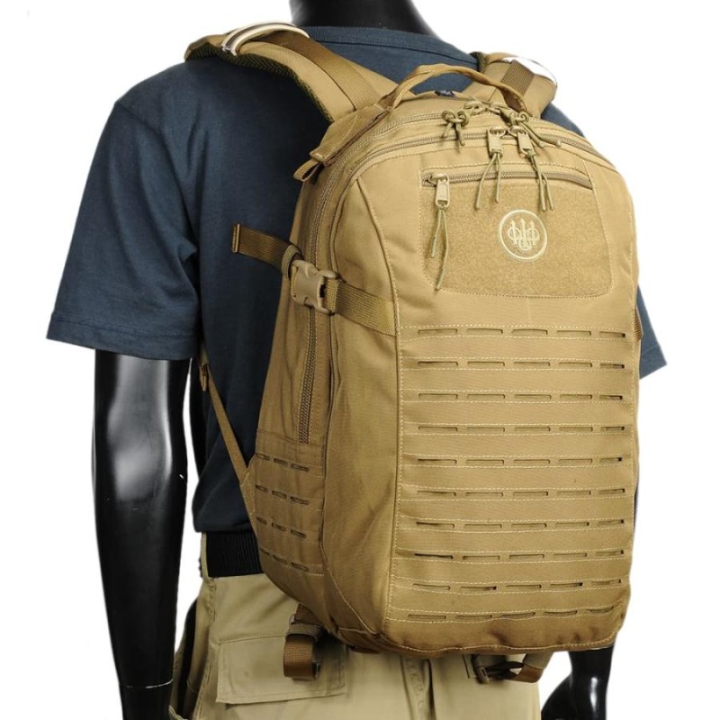 BERETTA タクティカルバックパック MOLLE レーザーカット 容量29L [ コヨーテ ] ピエトロ ベレッタ | LINEブランドカタログ