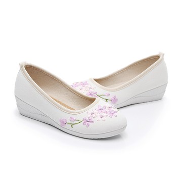 春夏新款中國風坡跟布鞋民族風學生復古繡花鞋民國漢服女鞋1入