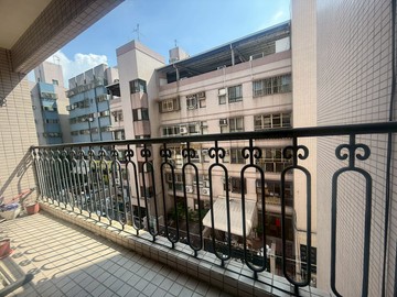 室內超大｜稀有四房＋B1平車｜公設低｜台中市西區五權西六街