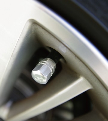 Hypersonic 鋁雙層氣嘴蓋4入(白金)