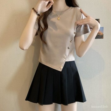 台出 修身短袖女裝大碼胖妹妹顯瘦遮肚子正肩短袖上衣 夏季設計感不規則斜扣打底衫 開鬆上衣 短袖T恤