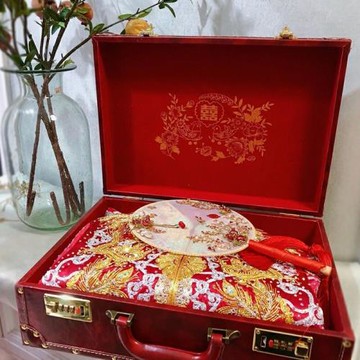 陪嫁箱秀禾服紅色結婚箱子迷你嫁妝箱皮箱新娘密碼箱手提箱旅行箱