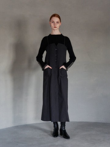 特色排釦設計人字紋吊帶連身裙(7A34L0H0200) - YECCA VECCA