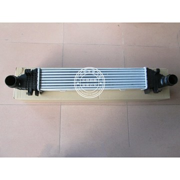 適用於賓士C級C260W204 C220 C300中冷器C180渦輪增壓器C200散熱