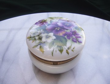 【老時光 OLD-TIME】早期二手台灣製陶瓷珠寶盒(內有髒汙)