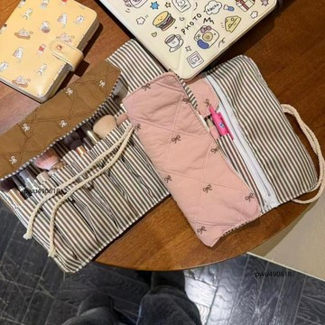 【臺灣出貨】韓系溫柔風ins繡蝴蝶結摺疊綁帶收納包化妝刷文具便攜整理包繡棉