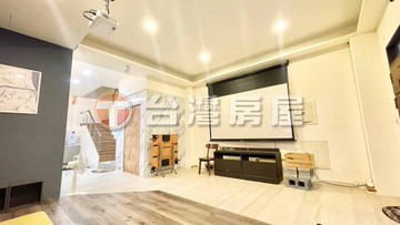 羅東正市區極簡風四套房輕屋齡別墅｜宜蘭縣羅東鎮安平路