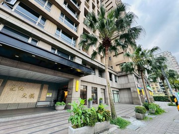 長虹大鎮歐風裝潢電梯4房車*大坪數*有車位｜新北市汐止區福德二路