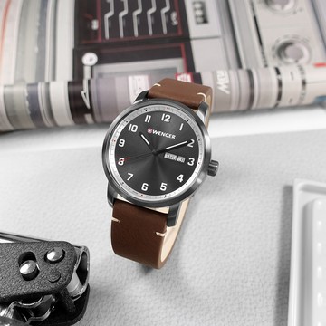 WENGER / 01.1541.122 / Attitude 簡約紳士 復古百搭 日期 防水 真皮手錶 灰x咖啡 42mm