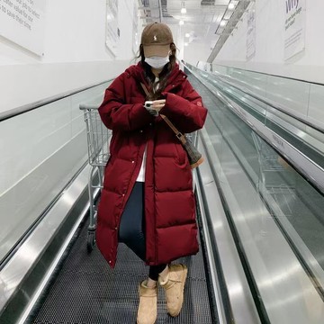 高級感紅色羽絨服女冬季2025新款韓版長款過膝面包服加厚外套鑫弘-素時衣櫥