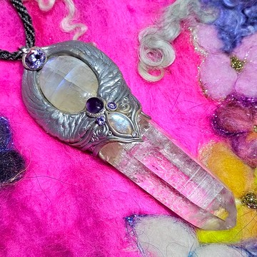 天使之翼權杖寶石手作墜-南美藝術家手作墜鍊系列~天然水晶柱、彩虹月光石、紫水晶、捷克水晶 設計飾品/項鍊 聖哲曼