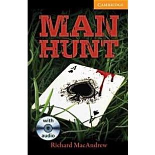 Man Hunt Level Intermediate Book with Audio CDs (3) Pack (Package)