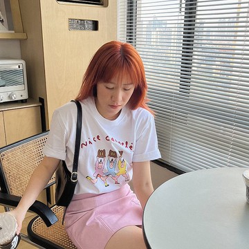 可露麗女孩 插畫印花t恤