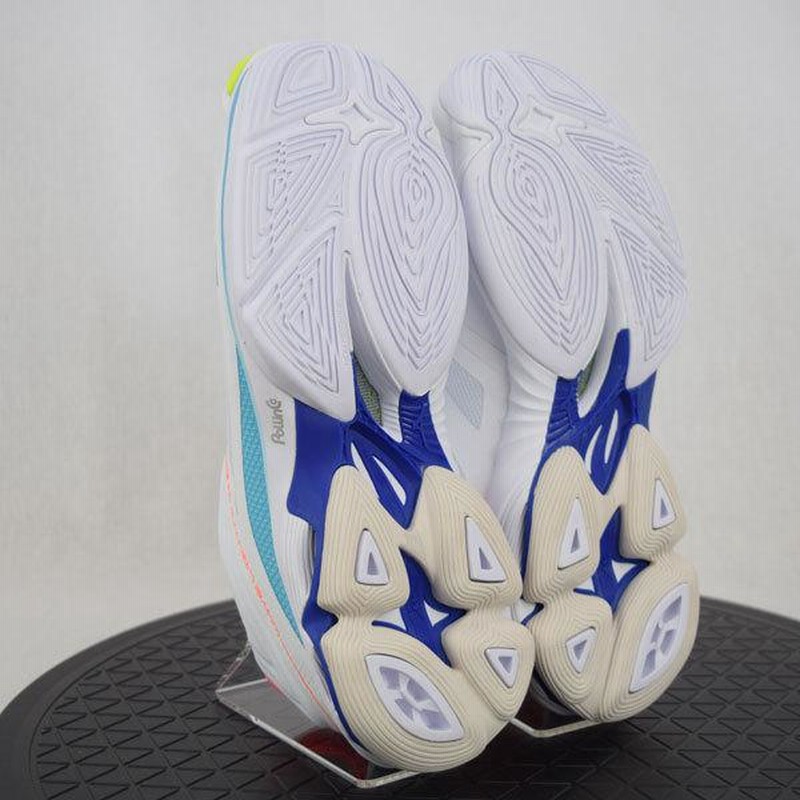 MIZUNO ミズノ ウエーブライトニングZ6 バレーボールシューズ　24.5 WAVE LIGHTNING Z6 UNISEX