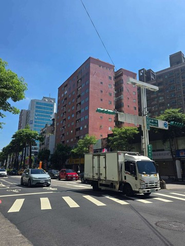 大興西路黃金店面+10間套房+自住｜桃園市桃園區大興西路二段
