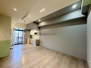 專！近中醫丨新潮講義挑高採光美兩房休旅車位｜台中市北屯區太順五街