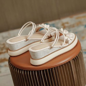 坡跟涼鞋2025年新款女夏季高跟中跟厚底仙女風羅馬松糕鞋粗跟兩穿