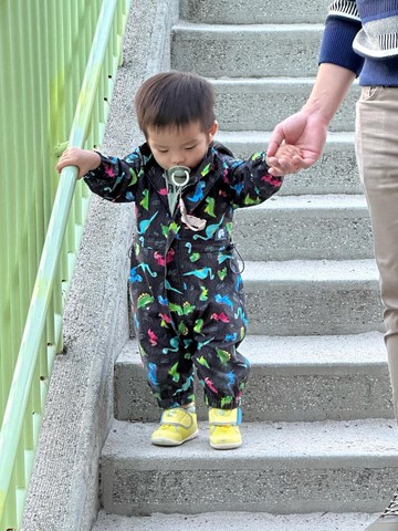 調皮小恐龍 - 輕量連帽太空服