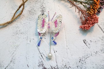 蘇繡蝴蝶珍珠胸針立體重工藝珠繡胸花