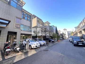 楊梅蘋果村雙拼前院停車四房別墅｜桃園市楊梅區蘋果路