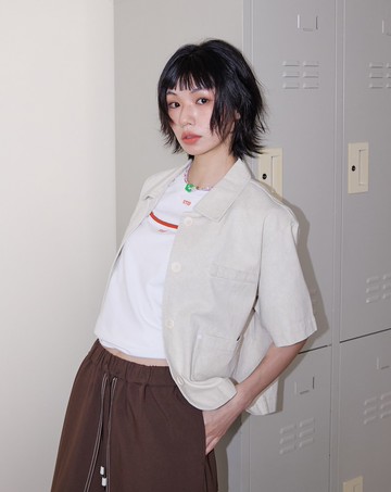 A｜水洗雙口袋短版西裝外套(兩色)