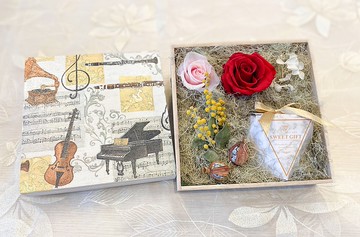 永生玫瑰花禮盒  禮物   情人節  禮盒包裝