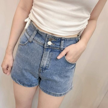 挺版高腰雙扣顯瘦牛仔短褲