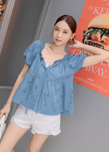 盛夏洞花澎袖上衣