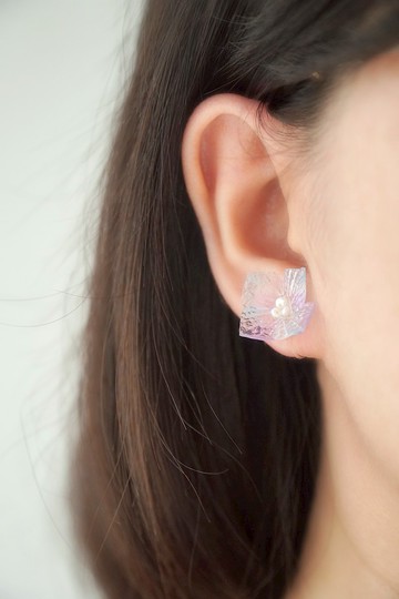 幻彩 /Fiore/ 繡球花 樹脂軟水晶花 耳環/耳夾 (人魚紫藍)