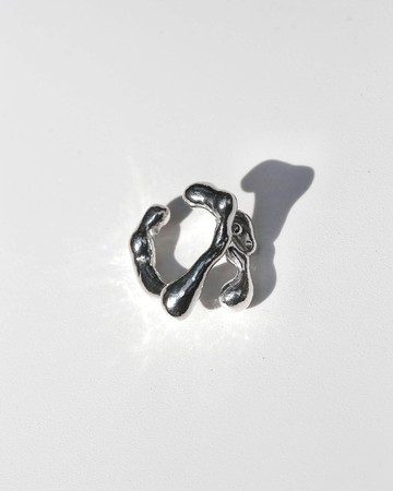 Conch ear cuff 海螺耳骨夾