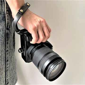 真皮相機腕帶 //  手工相機手腕帶 // 可專屬刻字