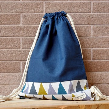 束口後背包/束繩包/束口袋 ~ 三角形圖案(B153) Last