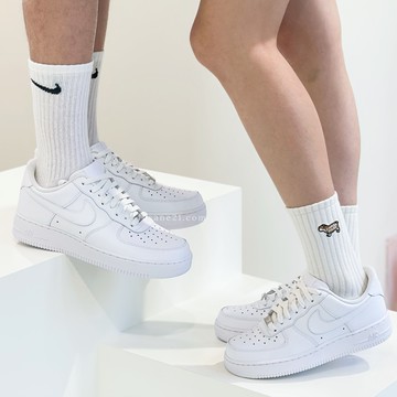 NIKE AIR FORCE 1 07 全白. 低筒 空軍一號 男鞋 女鞋 全新正品  CW2288-111 // DD8959-100