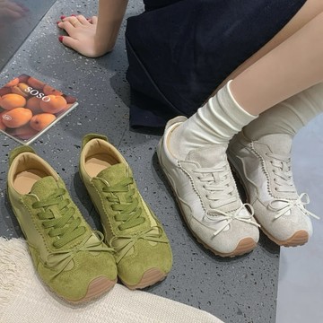 休閒鞋．日系蝴蝶結絨面拼接綁帶平底包鞋