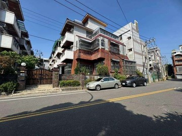 大雅路｜花園別墅｜三車傳家豪宅 ｜嘉義市東區大雅路一段