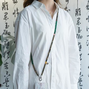 天然綠檀木綠瑪瑙串珠斜挎可背手機掛繩高端掛鏈2024年新款女士新中式長款斜跨手機鏈掛件旅游防丟可拆卸掛飾