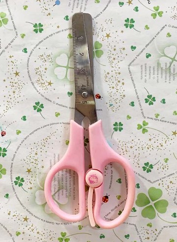 【震撼精品百貨】Hello Kitty 凱蒂貓 HELLO KITTY-刻度安全剪刀-粉 震撼日式精品百貨*06380