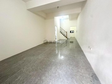 仁武文學路一段｜全部翻新金店面+自住透天｜高雄市仁武區文學路一段