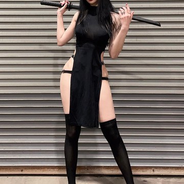 °• 𝘔𝘖𝘔𝘖𝘕𝘈 •°🫧現貨🫰歐美辣妹風鏤空露肩開叉綁帶連衣裙街頭性感修身長裙 095
